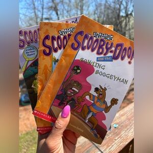 Scholastic Scooby-Doo Mysteries Chapter Picture Book Bundle